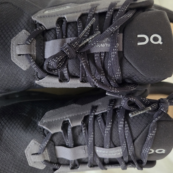 On Cloudrunner 2 Waterproof Running Shoe Sneaker Magnet Black Men US Size 10 NIB
